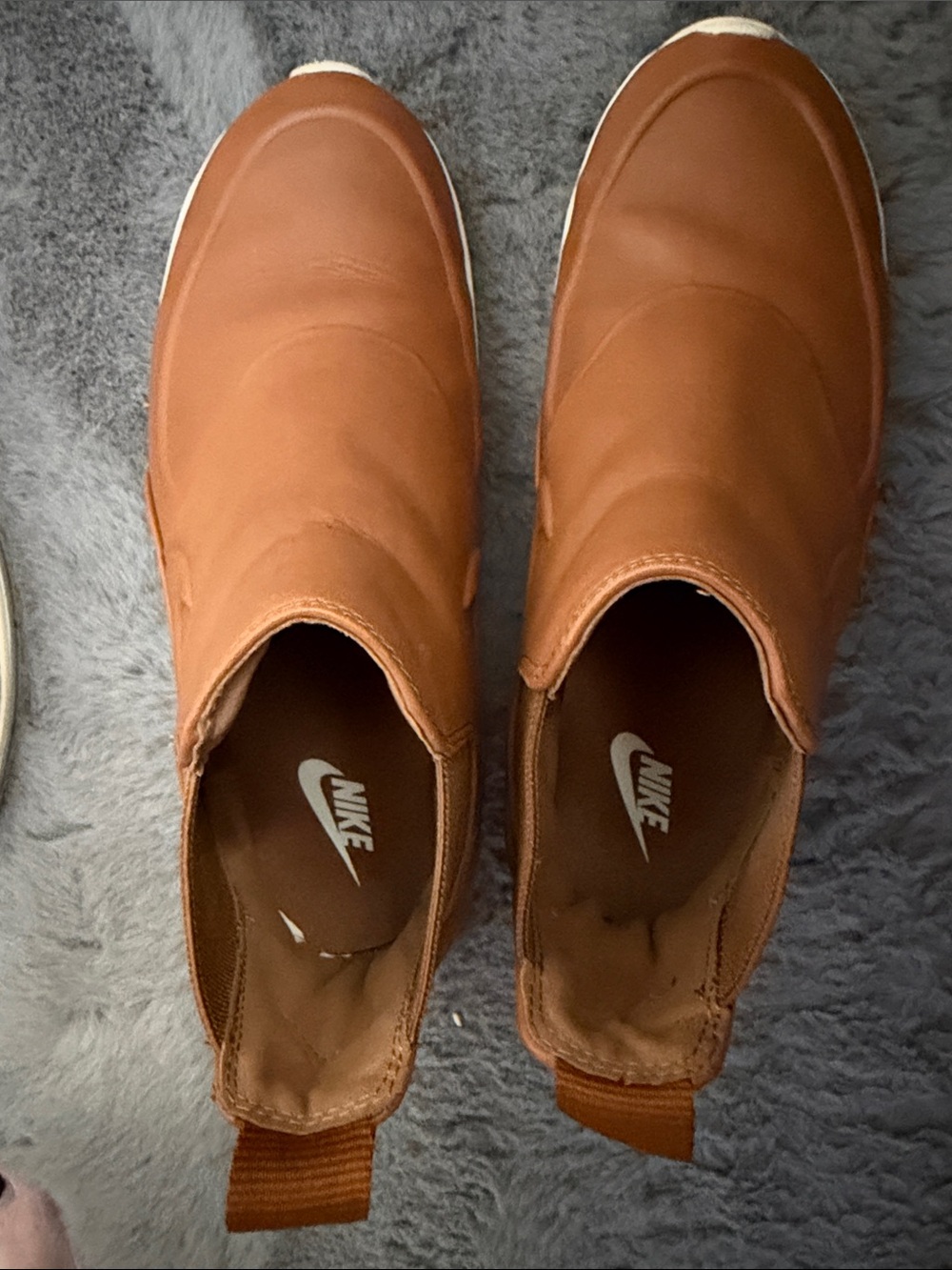 Nike Women’s Slip-On Loafers in Tan Leather 8.5